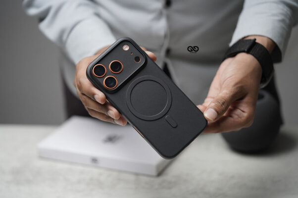 Dark Black Magsafe Ultra Thin Case For iPhone Air/17 Pro/17 Pro Max (Camera Cutout)