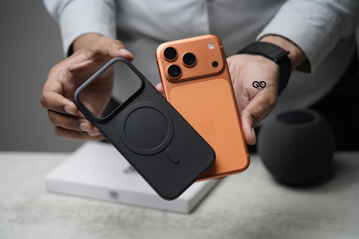 Dark Black Magsafe Ultra Thin Case For iPhone Air/17/17 Pro/17 Pro Max. (Without Camera Cutout)