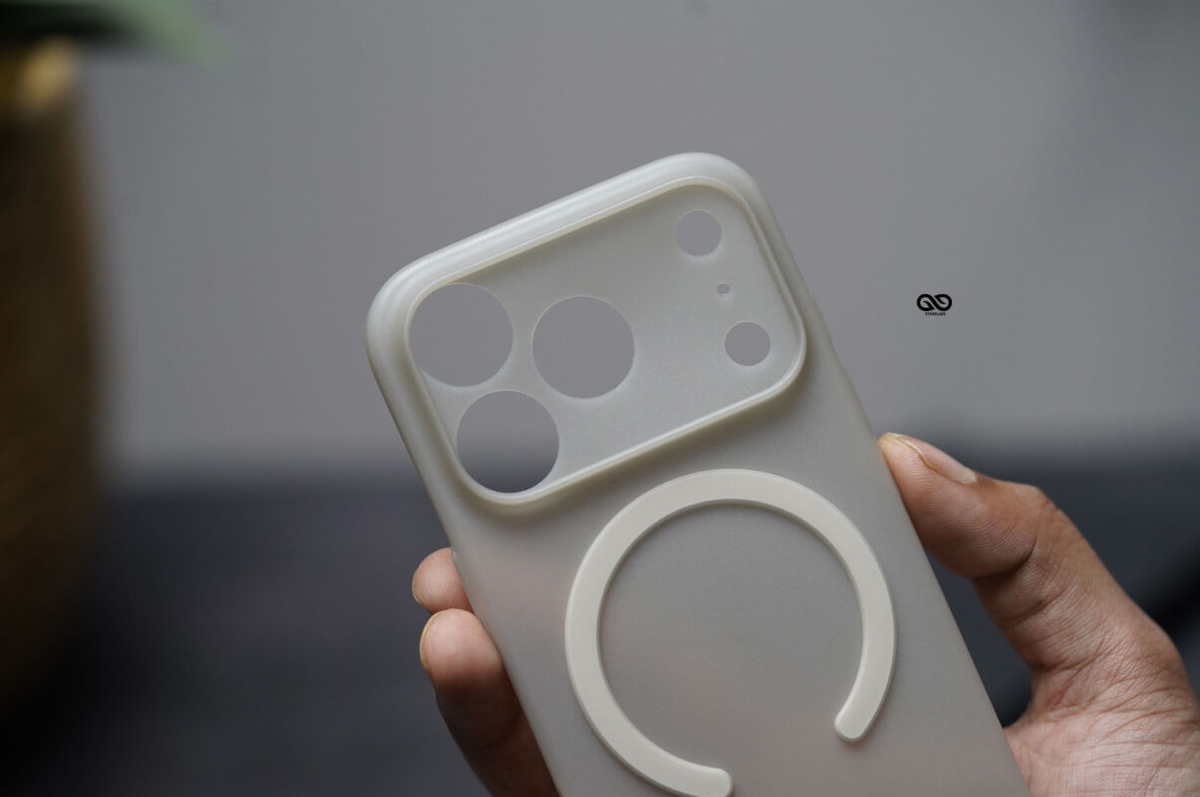 Natural Magsafe Ultra Thin Case For iPhone 17 Pro/17 Pro Max (Camera Cutout)