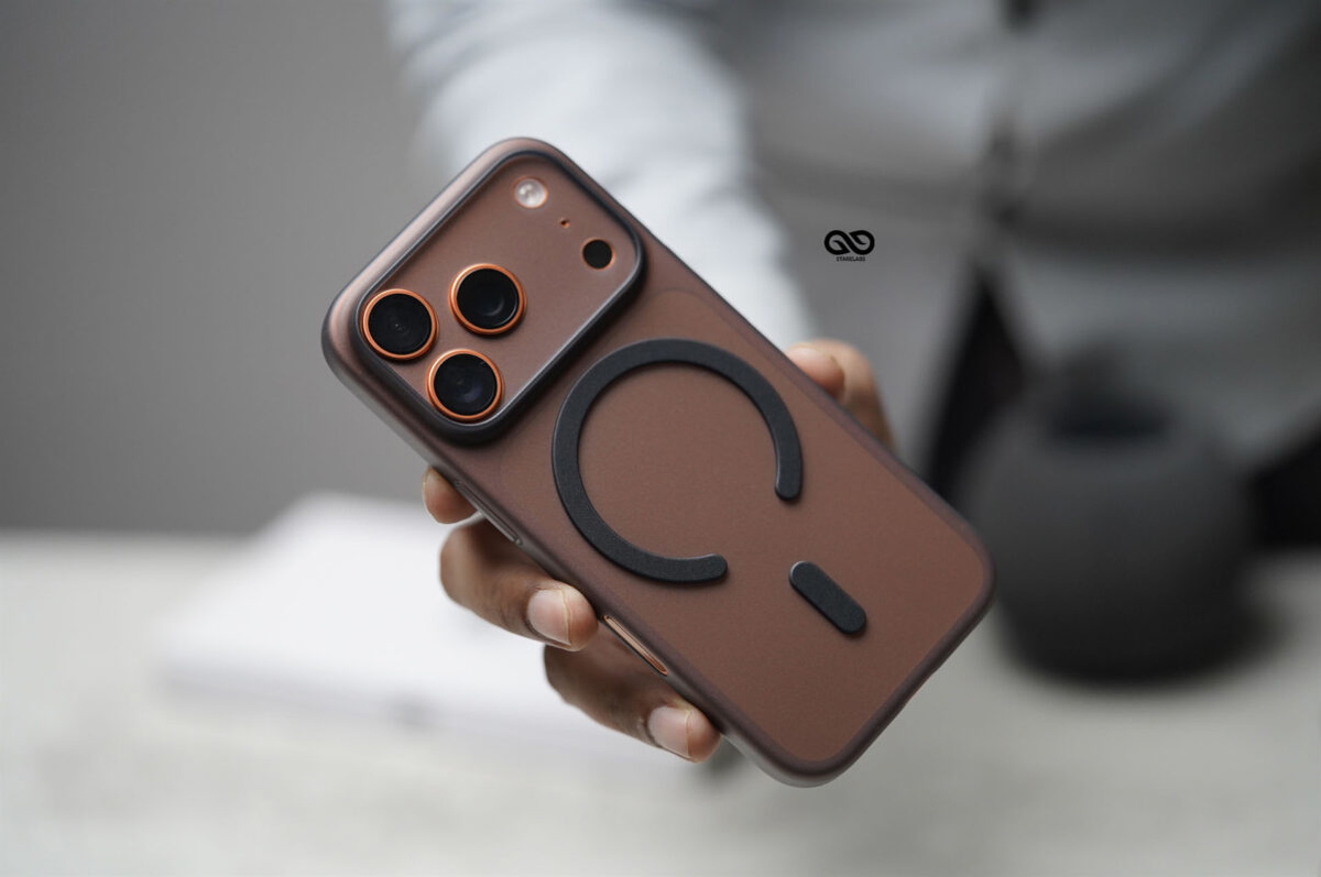 Space Grey Magsafe Ultra Thin Case For iPhone 17 Pro/17 Pro Max