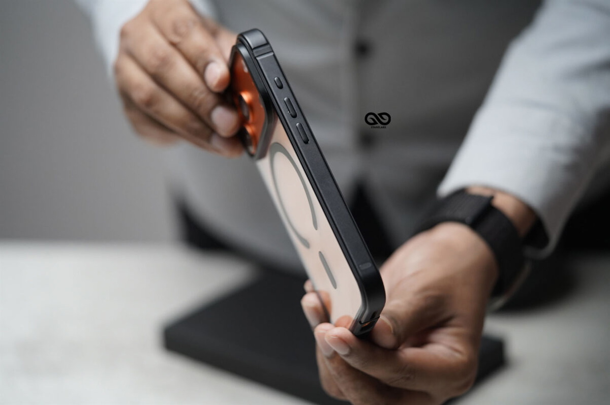 Magsafe Transparent Fiber Case For iPhone 17/17 Pro/17 Pro Max