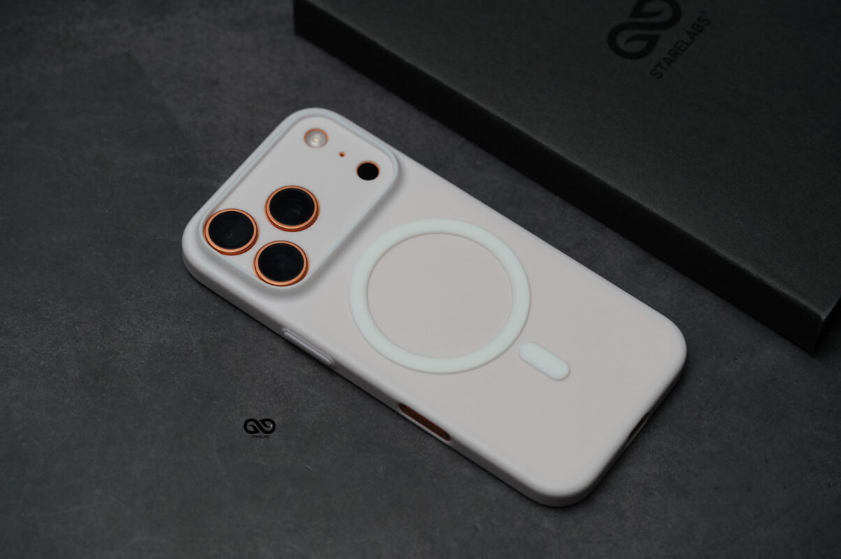 White Magsafe Ultra Thin Case For iPhone Air/17 Pro/17 Pro Max. (Camera Cutout)