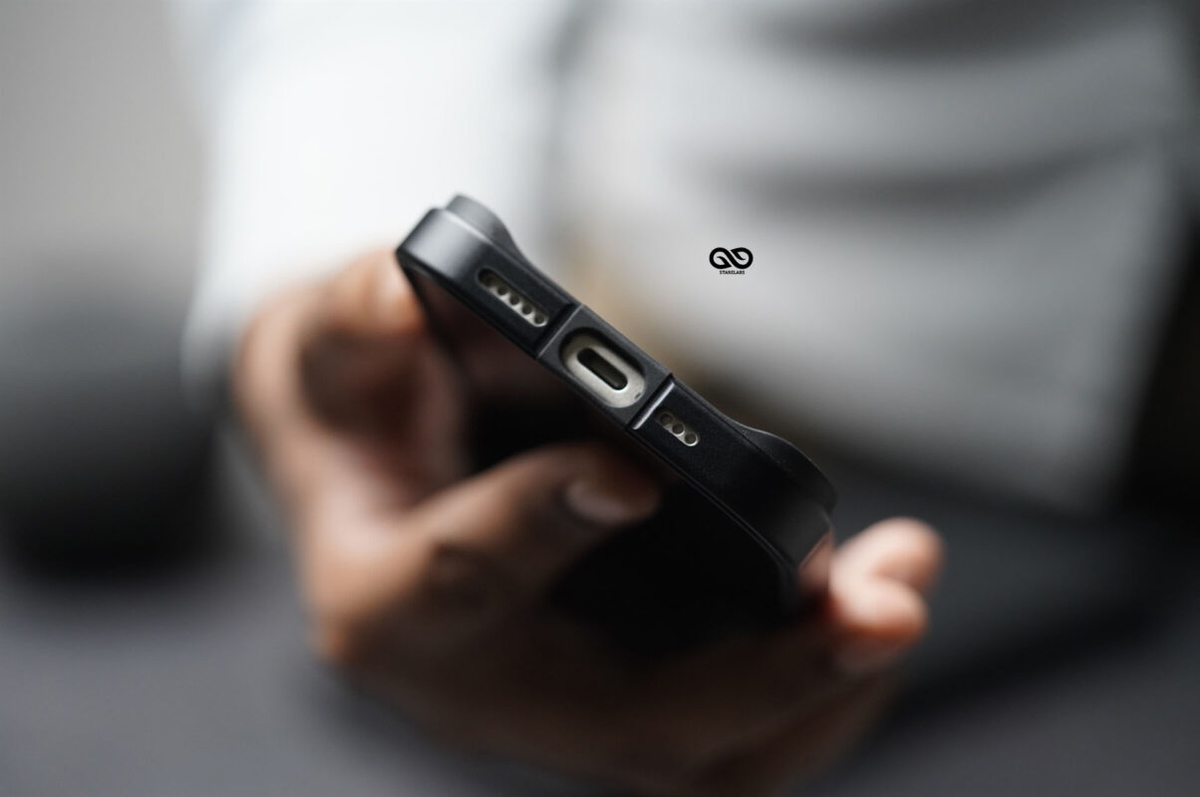 Black Fiber Bumper for iPhone 17 (Bumper, not a Case)