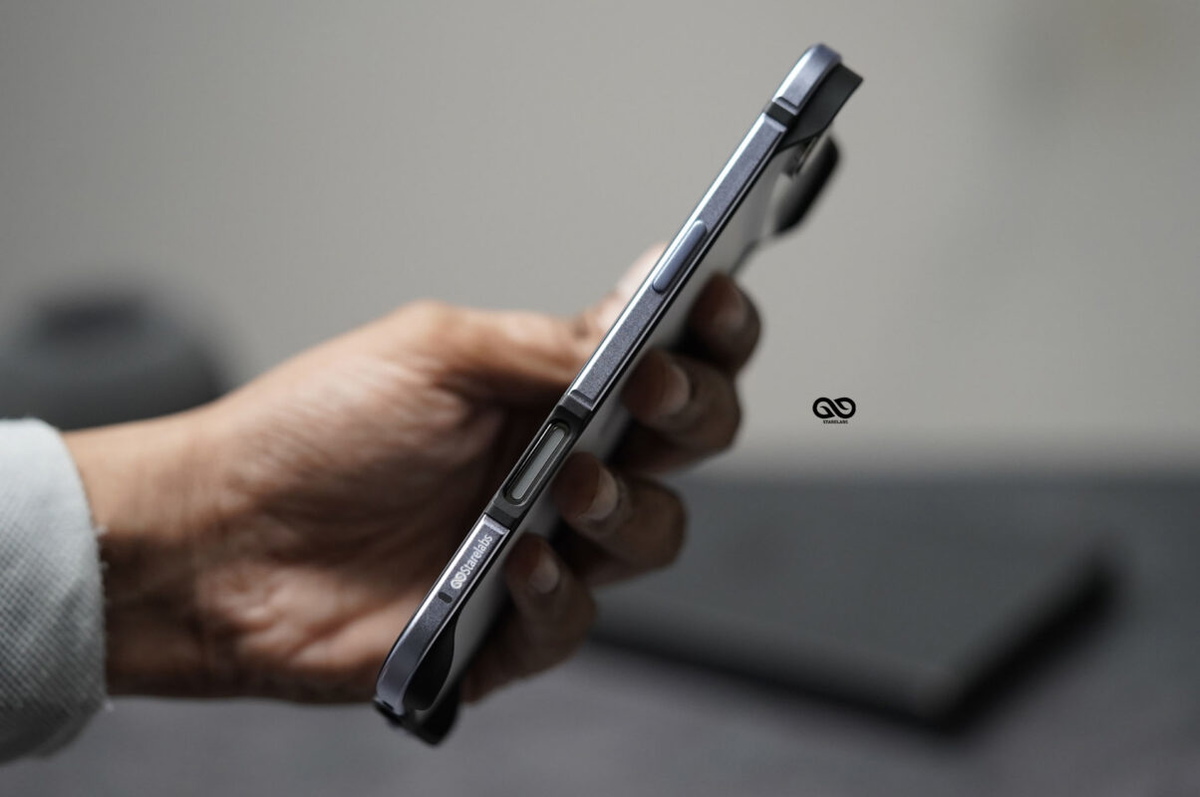 Blue Fiber Bumper for iPhone Air (Bumper, not a Case)