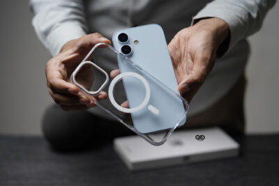 MagSafe Transparent Slim Hard Case With Kickstand For iPhone 17/Air/17 Pro/ 17 Pro Max (Non Yellowing)