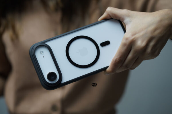 Black Magsafe Drop Proof Transparent Sleek Case With Armor Lens