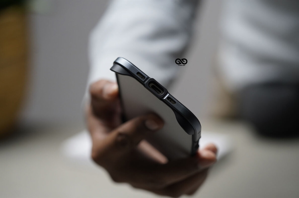 Black Fiber Bumper for iPhone Air (Bumper, not a Case)