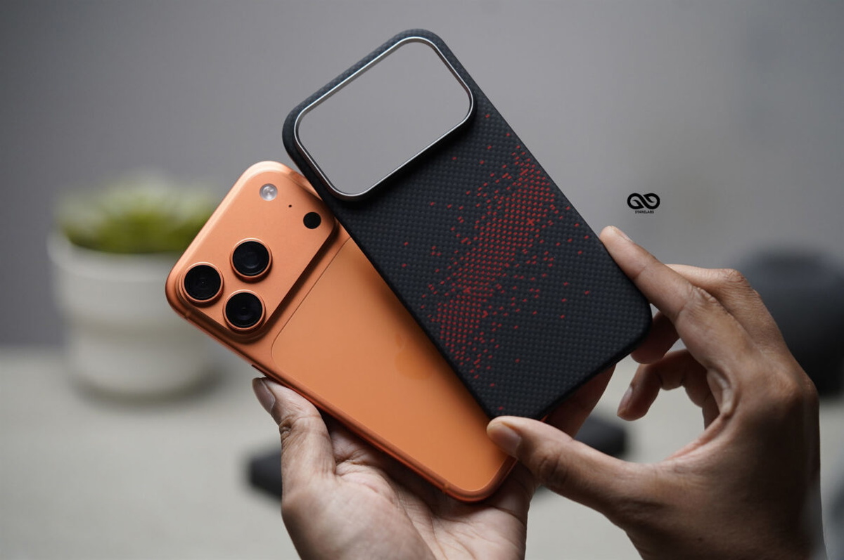 Magsafe Pixel Red Real Aramid Carbon Fiber Case For iPhone 17 Pro Max