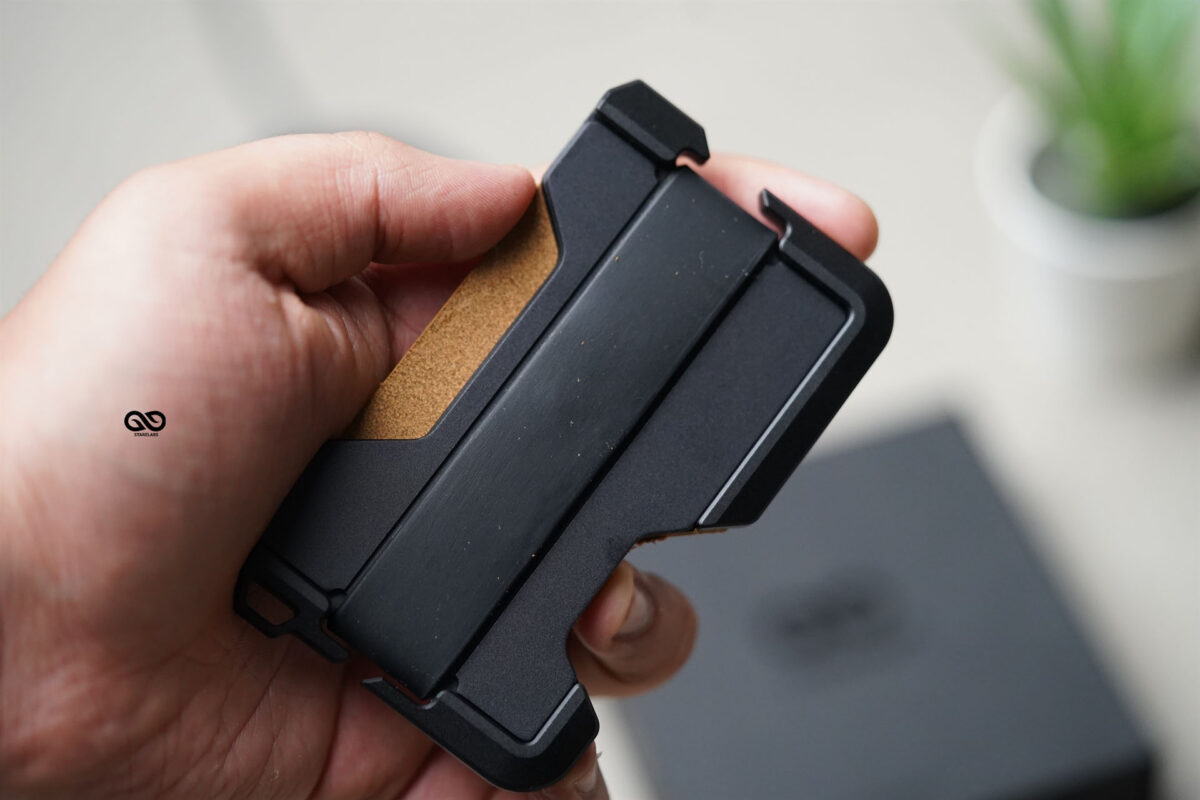 Minimalist Card Holder with Elastic Band