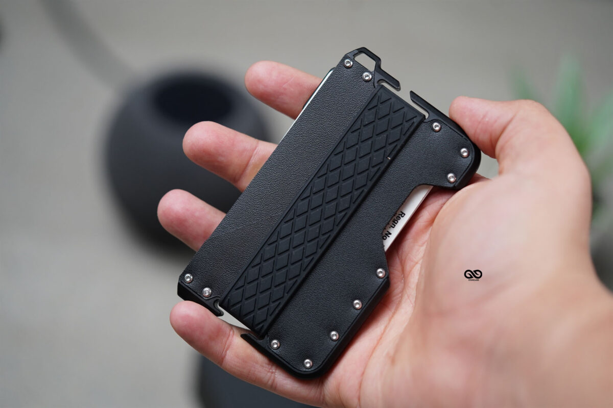 Minimalist Card Holder with Elastic Band