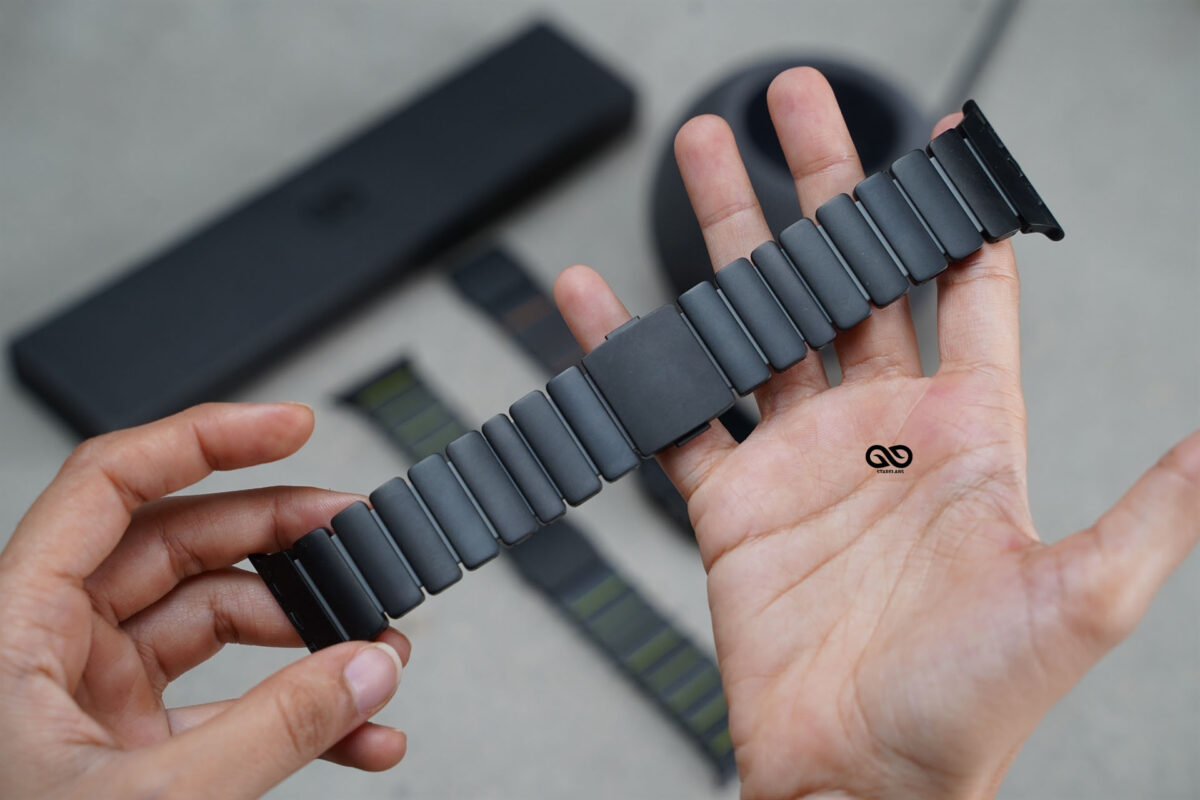 Ultraflex Titanium Link Strap with Magnetic Closure For Apple Watch 49 (Series Ultra/Ultra 2/Ultra 3) Classy Design