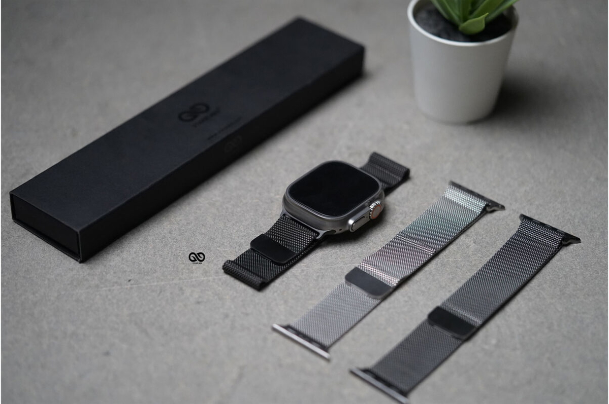 Premium Milanese Loop For Apple Watch 49 MM (Series Ultra/Ultra 2/Ultra 3)
