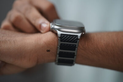 Real Carbon Titanium Link Strap With Magnetic Closure For Apple Watch 49 (Series Ultra/Ultra 2/Ultra 3/Ultra 4) - Image 15