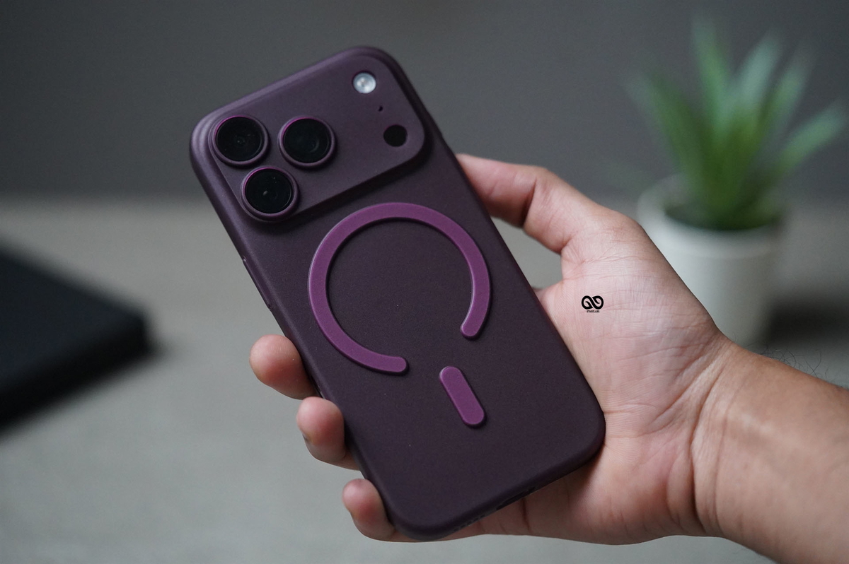 Burgundy Magsafe Ultra Thin Case For iPhone 18 Pro/18 Pro Max(Camera Cutout) 1 Burgundy Magsafe Ultra Thin Case For iPhone 18 Pro/18 Pro Max(Camera Cutout)
