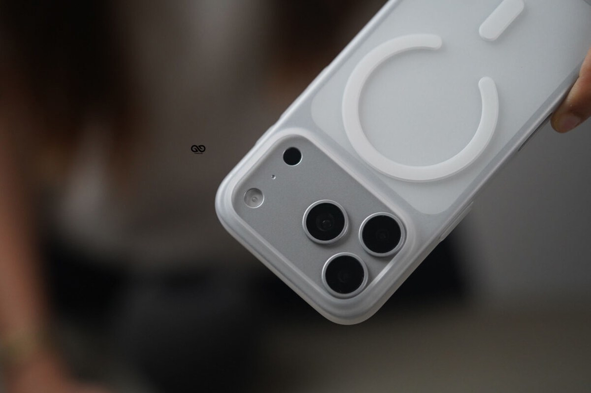 Frosted White Magsafe Ultra Thin Case For iPhone 18 Pro/18 Pro Max(Without Camera Cutout)