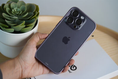 Bumper Case with Transparent Back and Camera Lens and Lock Feature 66 Bumper Case with Transparent Back and Camera Lens and Lock Feature
