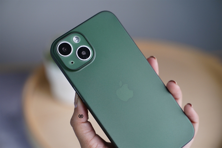 Green Ultra Thin Case for iPhone 14 Plus