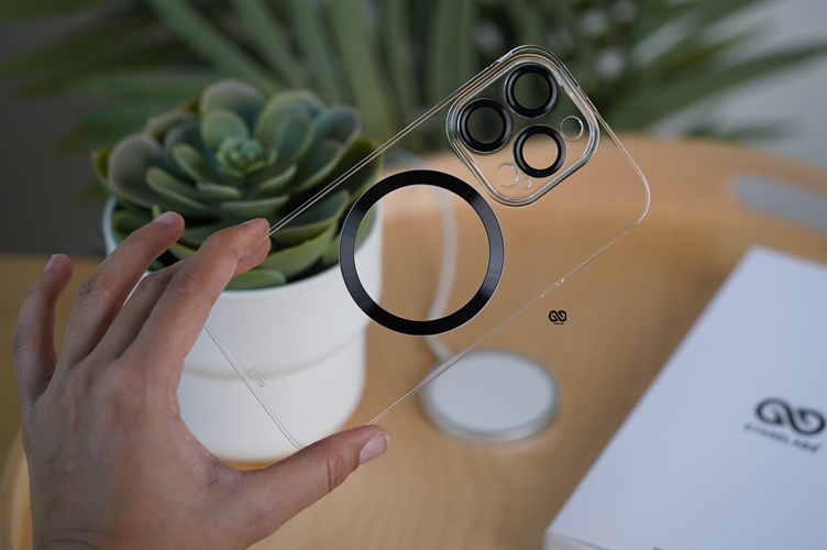 Magsafe Bumper Case with Transparent Back and Camera Lens and Lock Feature 20 Magsafe Bumper Case with Transparent Back and Camera Lens and Lock Feature - Image 20