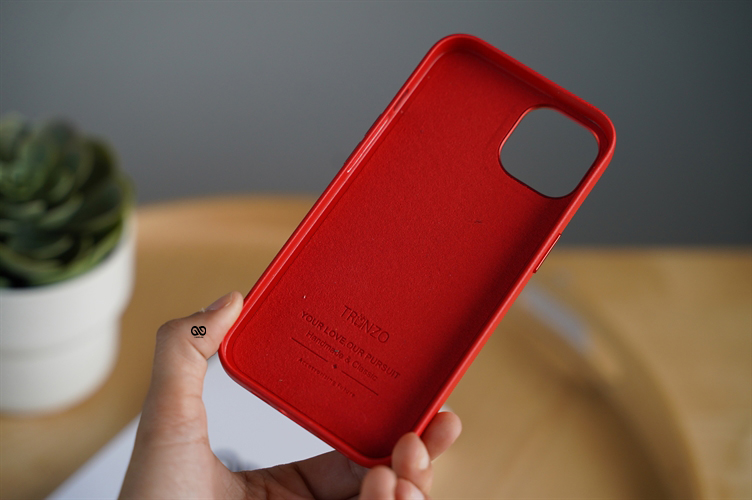 Grainy Textured Vegan Leather Case for iPhone 14 Pro